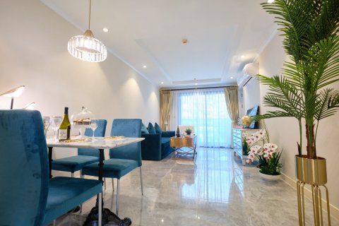 Apartment in Pattaya, Thailand 3 rooms № 168183