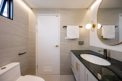 Condo à Bangkok, Thaïlande, 3 chambres  № 180535 - photo 28