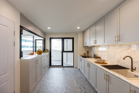 Condo à Bangkok, Thaïlande, 3 chambres  № 180535 - photo 15