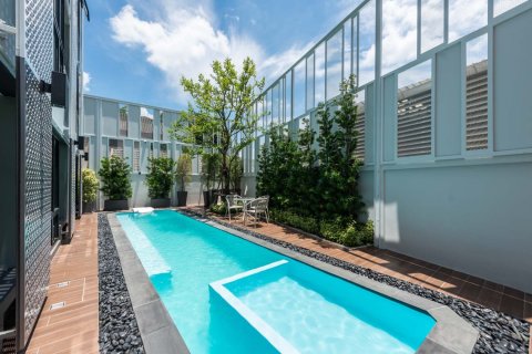 Commercial property in Bangkok, Thailand № 180537 - photo 4