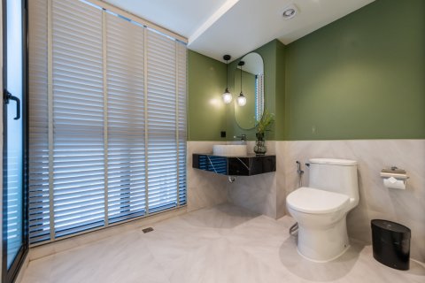 Commercial property in Bangkok, Thailand № 180537 - photo 18