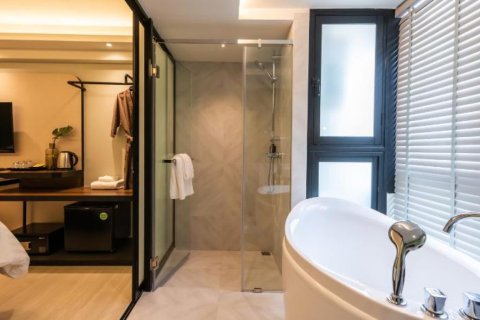 Commercial property in Bangkok, Thailand № 180537 - photo 8