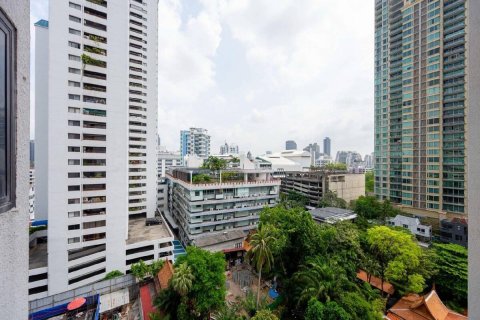 Condo in Bangkok, Thailand, 3 bedrooms  № 180536 - photo 13