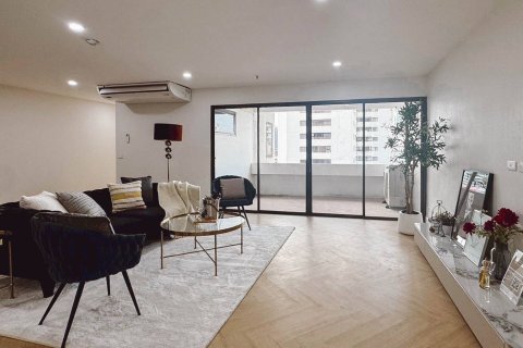 Condo in Bangkok, Thailand, 3 bedrooms  № 180536 - photo 3