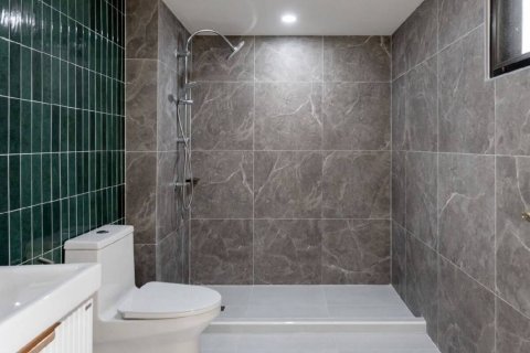 Condo in Bangkok, Thailand, 3 bedrooms  № 180536 - photo 21