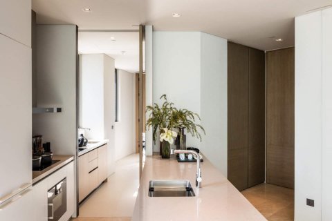 Condo in Bangkok, Thailand, 2 bedrooms  № 180534 - photo 5
