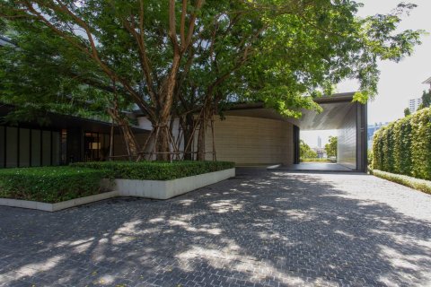Condo in Bangkok, Thailand, 2 bedrooms  № 180534 - photo 29