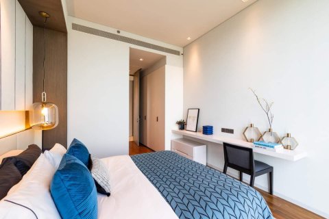 Condo in Bangkok, Thailand, 2 bedrooms  № 180534 - photo 13