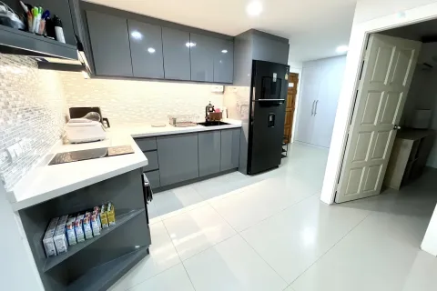 Appartement à Pattaya, Thaïlande 2 chambres № 155533 - photo 10