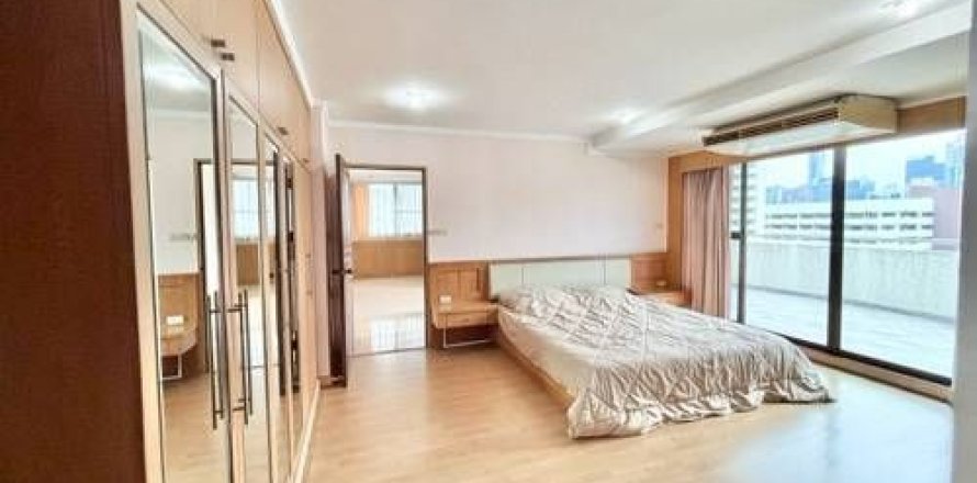 Кондоминиум с 3 спальнями в Ваттхане, Бангкок, Таиланд № 171800