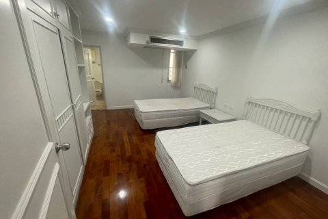 Кондоминиум с 3 спальнями в Ваттхане, Бангкок, Таиланд № 171795 - фото 8