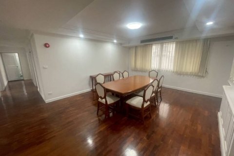 Кондоминиум с 3 спальнями в Ваттхане, Бангкок, Таиланд № 171795 - фото 3