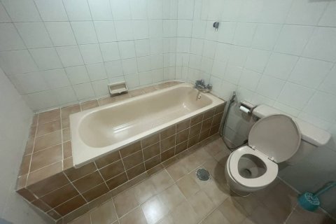 Кондоминиум с 3 спальнями в Ваттхане, Бангкок, Таиланд № 171795 - фото 9