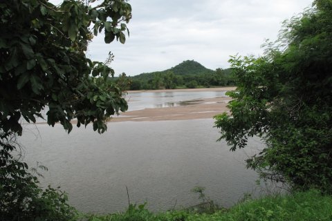 Land in Tak, Thailand 8000 sq.m. № 171799 - photo 6