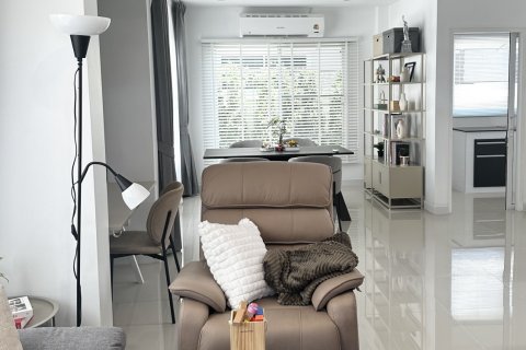 House in Chiang Mai, Thailand 3 bedrooms № 171797 - photo 7