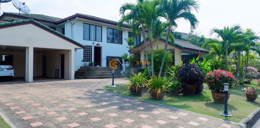 Студия в Чонбури, Таиланд № 164934