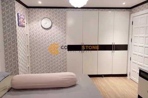 Studio dans le Condo à Pattaya, Thaïlande  № 164936 - photo 11