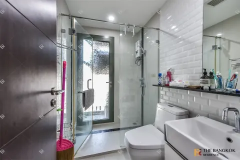 Condo à Ratchathewi, Bangkok, Thaïlande, 2 chambres  № 162061 - photo 6