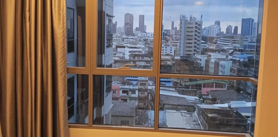 Studio in the Condo in Sathon, Bangkok, Thailand  № 162059