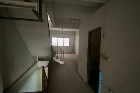 Townhouse in Bangkok Noi, Thailand 5 bedrooms № 154077 - photo 9