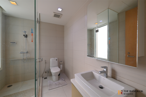 Condo in Bangkok, Thailand, 2 bedrooms № 185032 - photo 6