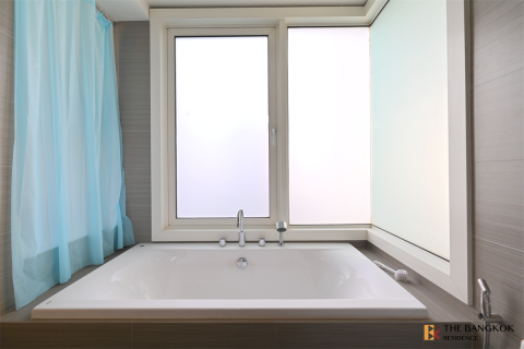 Condo in Bangkok, Thailand, 2 bedrooms № 185032 - photo 5