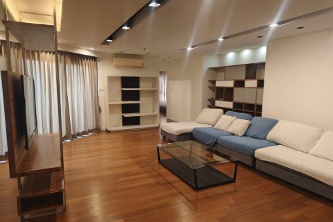 Кондоминиум с 6 спальнями в Бангкоке, Таиланд № 170372 - фото 2