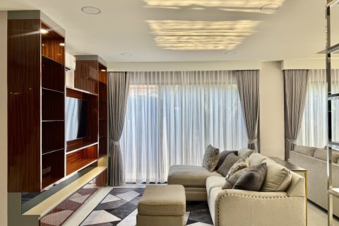 House in Pattaya, Thailand 4 bedrooms № 170369 - photo 7