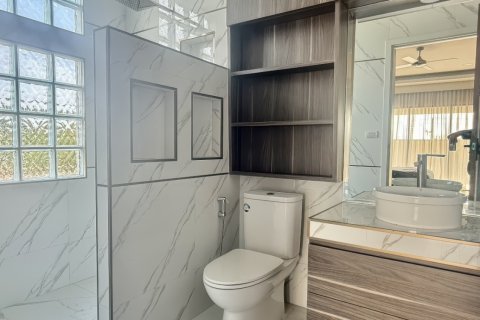 House in Pattaya, Thailand 4 bedrooms № 170369 - photo 21