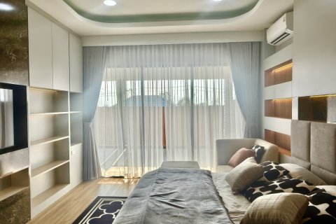 House in Pattaya, Thailand 4 bedrooms № 170369 - photo 16