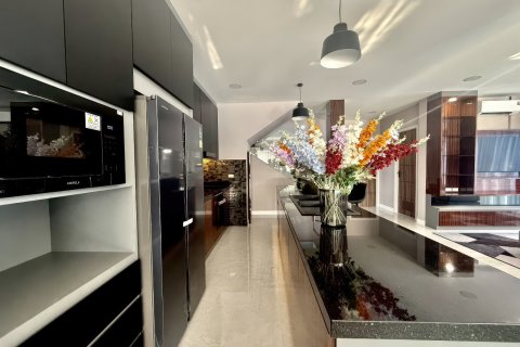 House in Pattaya, Thailand 4 bedrooms № 170369 - photo 12