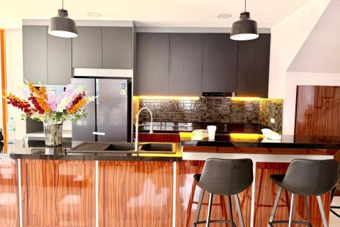 House in Pattaya, Thailand 4 bedrooms № 170369 - photo 10