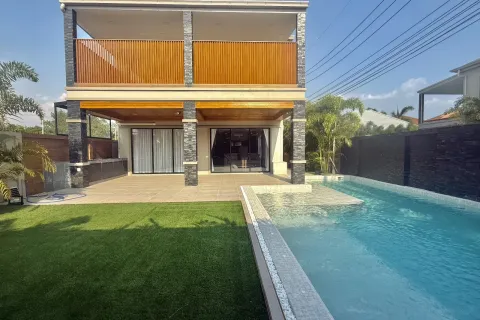 House in Pattaya, Thailand 4 bedrooms № 170369 - photo 28