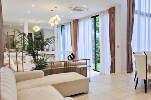 House in Bangkok, Thailand 4 bedrooms № 190378 - photo 15