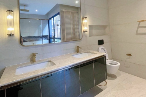 House in Bangkok, Thailand 4 bedrooms № 190378 - photo 8