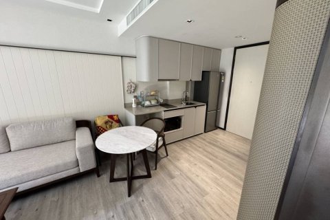 Condo in Hua Hin, Thailand, 1 bedroom  № 172965 - photo 9