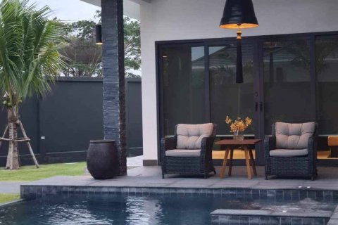 Вилла в Хуа Хине, Таиланд с 4 спальнями  № 172964 - фото 2