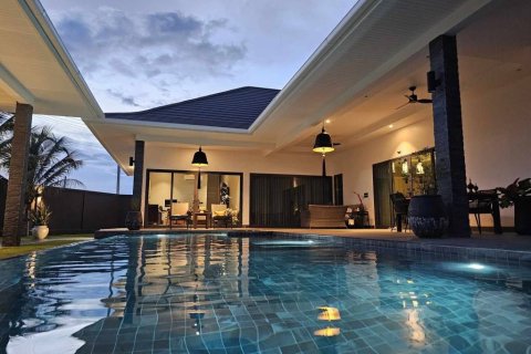 Villa à Hua Hin, Thaïlande 4 chambres № 172964