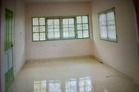 House in Pathum Thani, Thailand 3 bedrooms № 148589 - photo 7