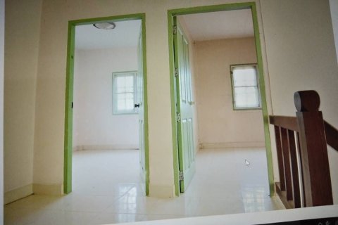 House in Pathum Thani, Thailand 3 bedrooms № 148589 - photo 8