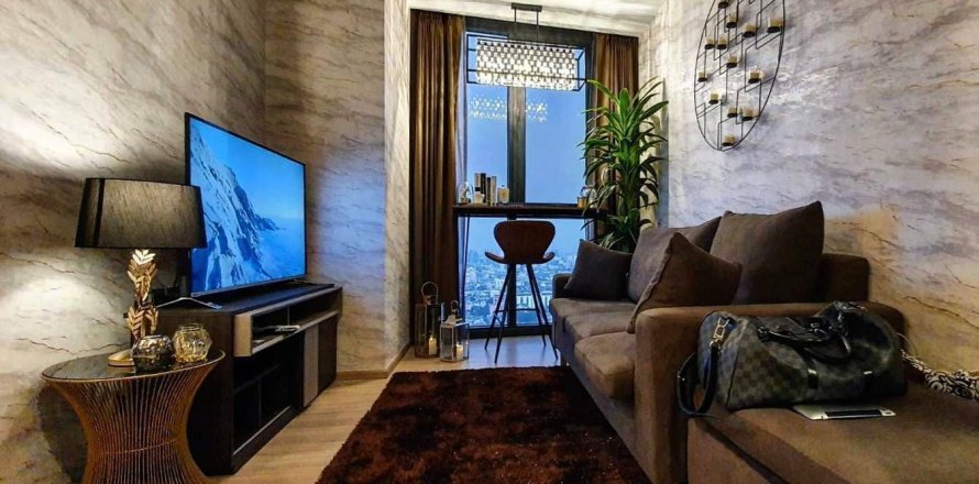 Studio in the Condo in Phaya Thai, Bangkok, Thailand  № 148591