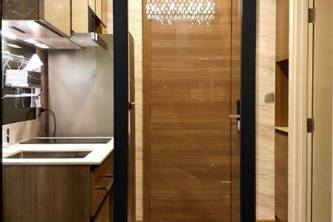 Studio in the Condo in Phaya Thai, Bangkok, Thailand  № 148591 - photo 7