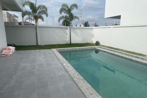 Villa in Pattaya, Thailand 5 bedrooms № 153024 - photo 18