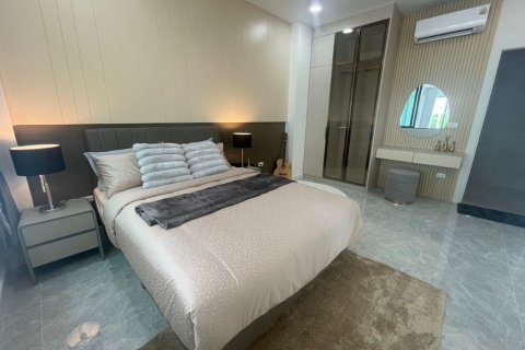Villa in Pattaya, Thailand 5 bedrooms № 153024 - photo 16