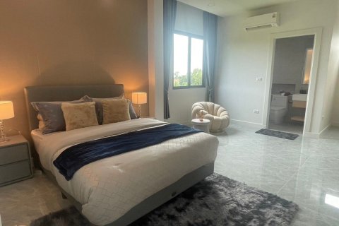 Villa in Pattaya, Thailand 5 bedrooms № 153024 - photo 21