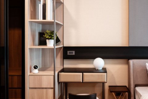 Condo in Watthana, Bangkok, Thailand, 2 bedrooms  № 153029 - photo 10