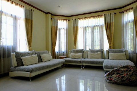 House in Chiang Mai, Thailand 4 bedrooms № 155306 - photo 9