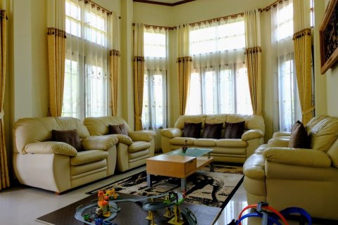 House in Chiang Mai, Thailand 4 bedrooms № 155306 - photo 8