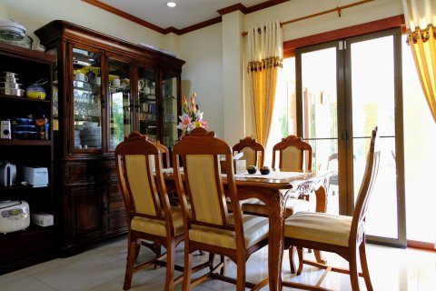 House in Chiang Mai, Thailand 4 bedrooms № 155306 - photo 11