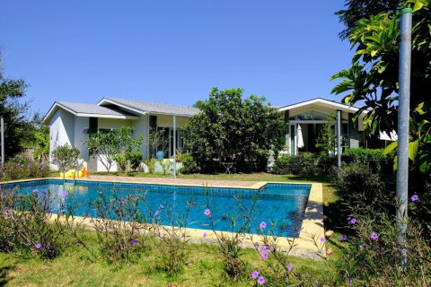 Вилла в Чиангмае, Таиланд с 6 спальнями № 155308 - фото 7